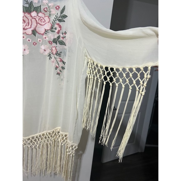 Torrid Ivory Pink Floral Fringe Kimono Plus‎ Size Open Front Cardigan - Picture 10 of 12